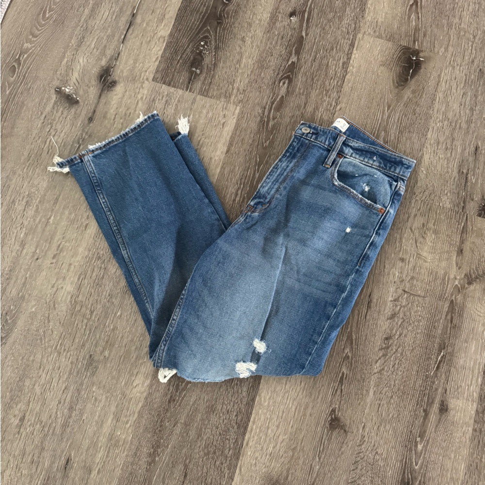 Women’s  Abercrombie and Fitch Ankle Straight Jeans